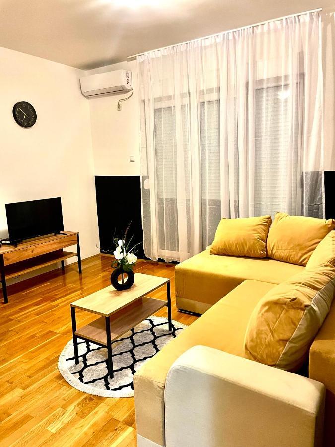 Naki Apartmani Подгорица Экстерьер фото
