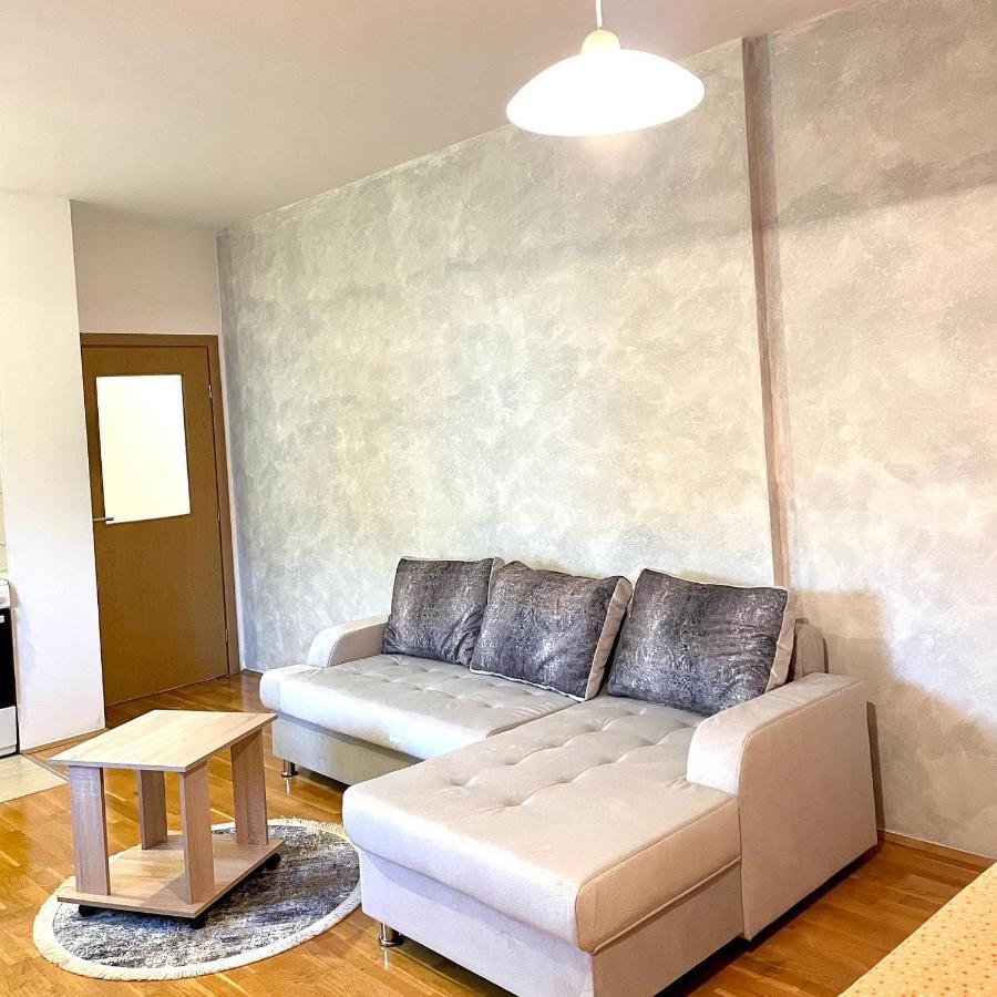 Naki Apartmani Подгорица Экстерьер фото