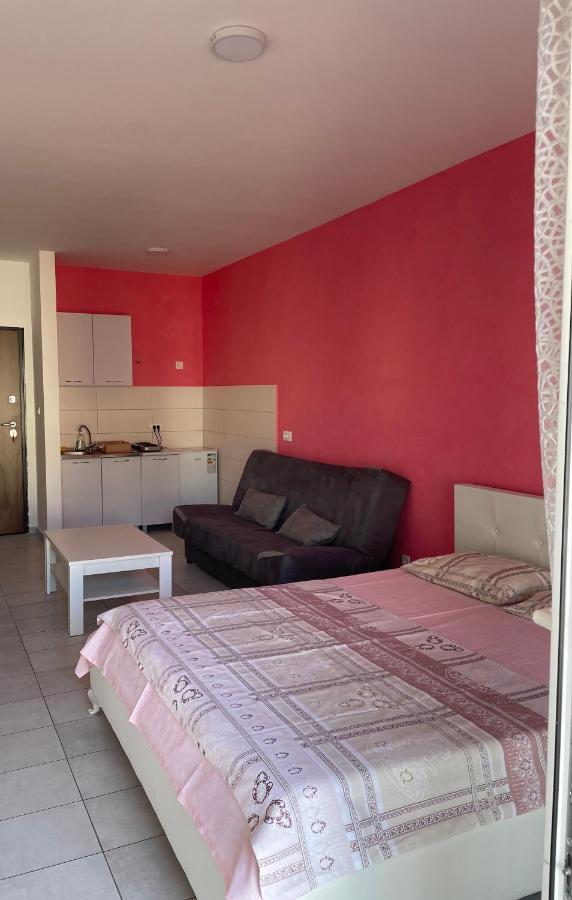 Naki Apartmani Подгорица Экстерьер фото